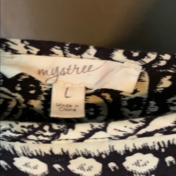 CUTE Black & Ivory Dress - Picture 3 of 5